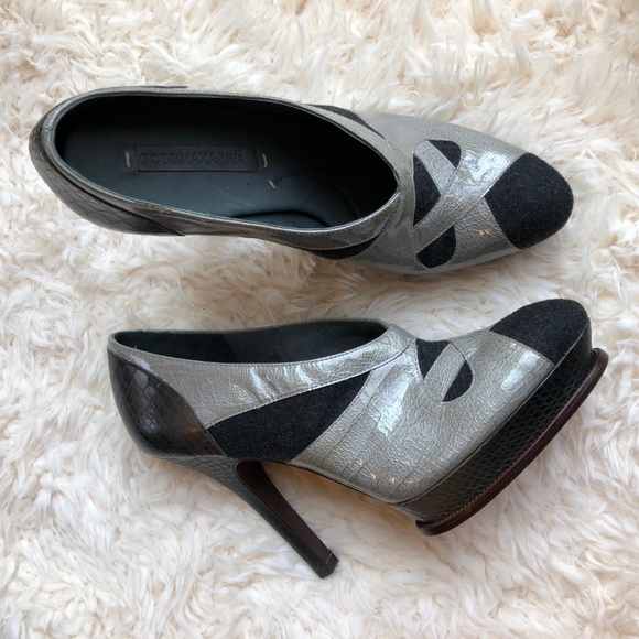 ❌SOLD❌BCBGMAXAZRIA Nivea Patent Leather On Heels - Picture 8 of 8